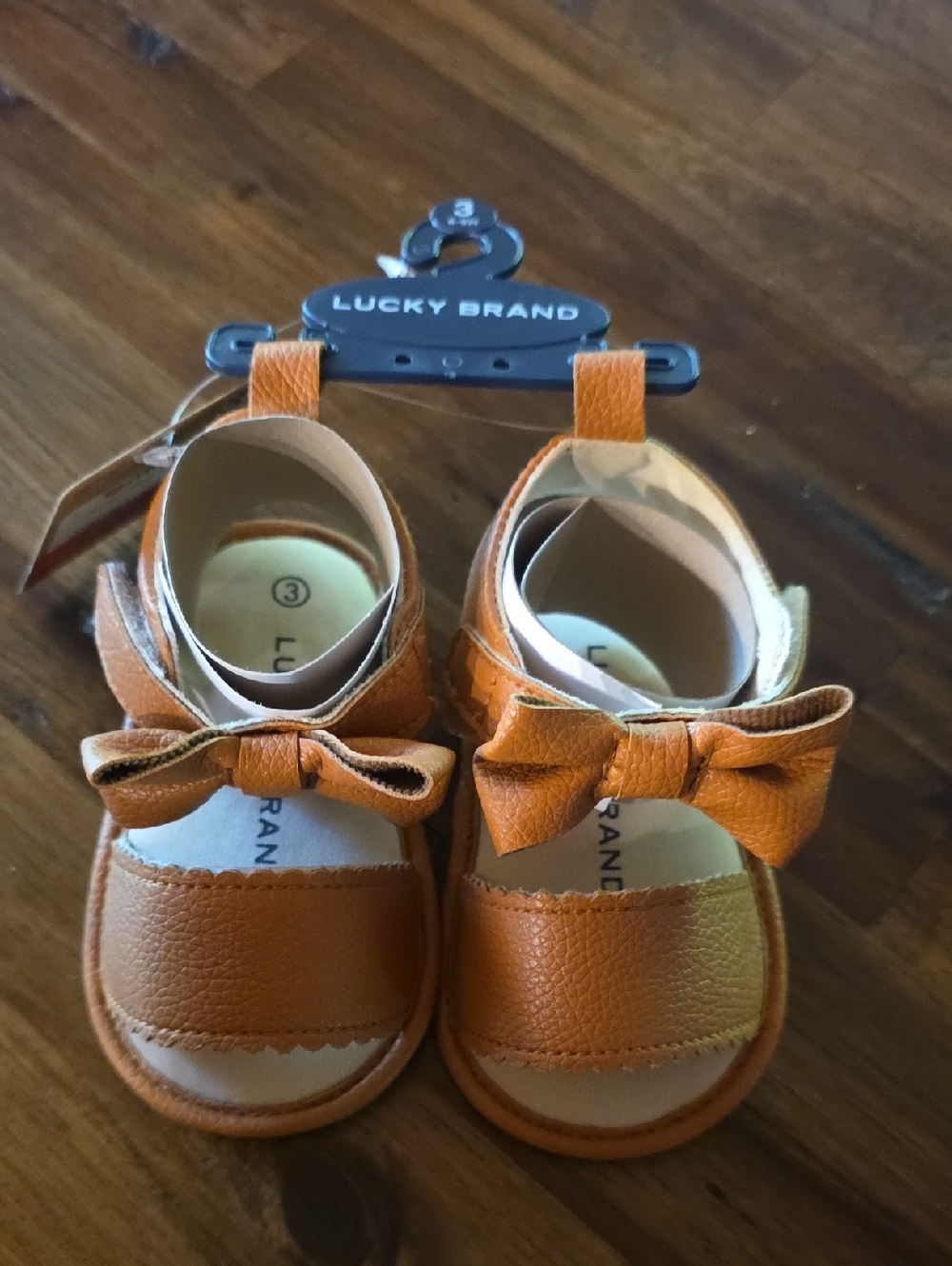 Lucky Brand Crib Sandals Size 3